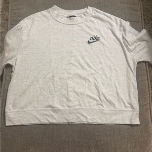 nikes white long sleeve women’s shirt